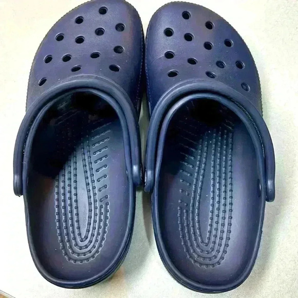 Crocs Classic Clog Navy Blue Unisex Women's Size 9 Men's Size 11 Light Feet Shoe - Picture 4 of 7
